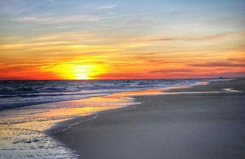 Atlantic Beach Apartment | Island Inn of Atlantic Beach - Ocean View King Suite