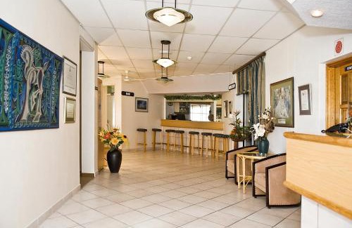 Luderitz Hotel | Sea-View Zum Sperrgebiet: Family-Friendly with Pool Access