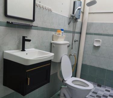 Batu Berendam Apartment | Budget-Friendly FZ Studio Home in Family-Friendly Melaka
