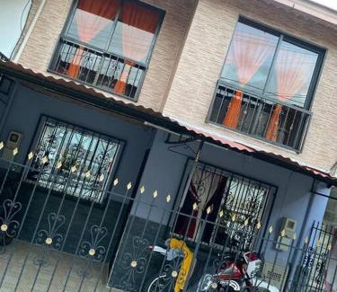 Cisneros Apartment | Budget-Friendly Stay at Casa Particular CNS for Your Getaway