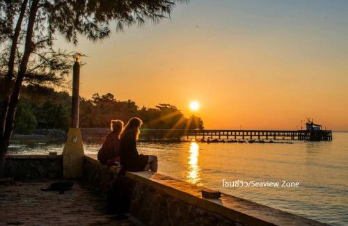 Sichon Resort | Relaxing Issara Beach Resort with Oceanfront Views