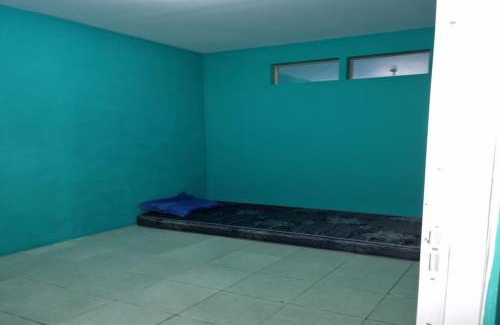 Serang House | Discover D'Green House: Ideal Retreat for Men Only