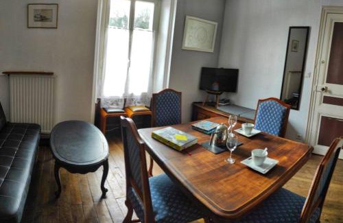 Port de St Goustan House | Discover Sur les Quais de St Goustan - Authentic Family Retreat