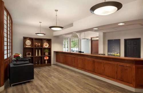 Guelph Hotel | Discover Days Inn by Wyndham Guelph: Pet-Friendly Getaway