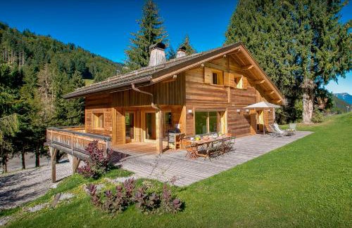 La Clusaz Ski Chalet | Experience Lodge Le Grizzly - A Family-Friendly Retreat