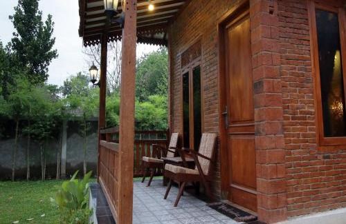 Bangunjiwo House | Discover Family-Friendly Comfort at Homestay Omah Bata