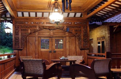 Bangunjiwo House | Discover Family-Friendly Comfort at Homestay Omah Bata