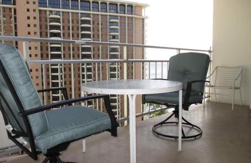 Waikiki Apartment | Experience Ilikai Tower 1532 with Lagoon Views & Family-Friendly Amenities
