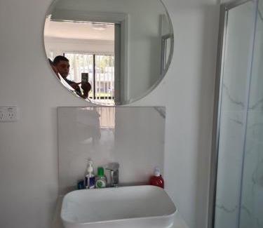Bardia House | Cozy 1-Bed Unit with Ensuite, WiFi & Child-Friendly Space