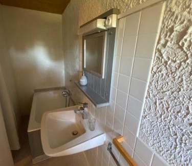 Verteuil-sur-Charente Bed & Breakfast | Oceanfront Escape at à La Paloma - Rated 8.3/10