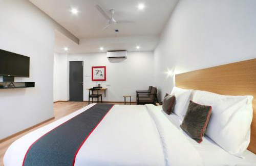 Amarnath Hotel | Convenient Stay at Capital O Mum1346-moca with Essential Amenities