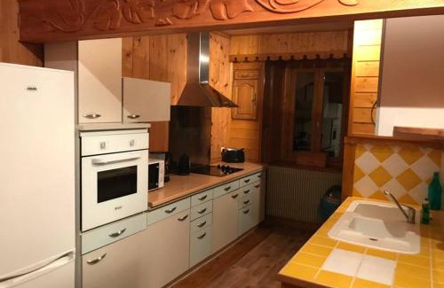 Les Chalesmes Apartment | Relaxing Appart Chalet Haut Jura with Sauna & Ocean Views