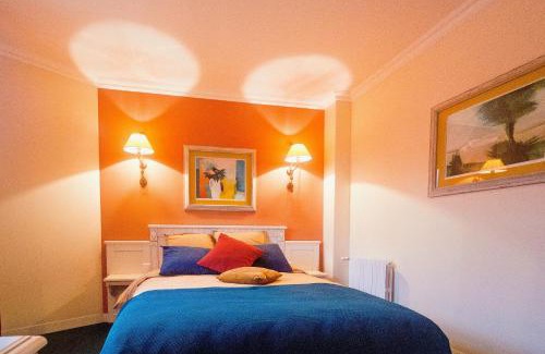 Barbizon Bed & Breakfast | Stylish ARTEMIS SUITE with On-Site Dining Experience