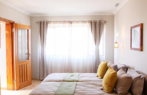 Swakopmund Apartment | Explore Swakopmund Central Cottage: 4-Star Family Retreat