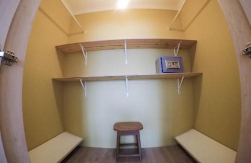 Swakopmund Apartment | Explore Swakopmund Central Cottage: 4-Star Family Retreat