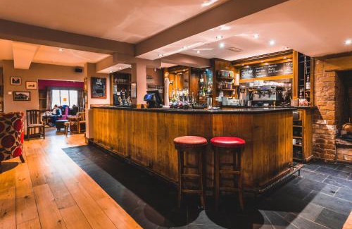 Amerton Hotel | Experience Comfort at The Dog & Doublet Inn - Pet Friendly Stay