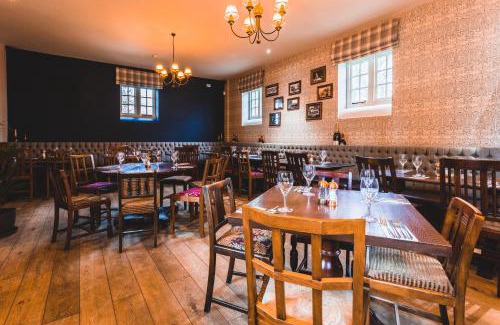 Amerton Hotel | Experience Comfort at The Dog & Doublet Inn - Pet Friendly Stay