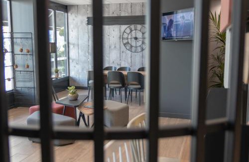 Anatole France Danton Hotel | Discover Comfort at B&B HOTEL Le Havre Centre Gare