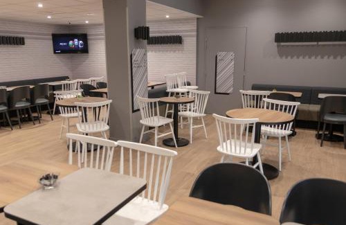 Anatole France Danton Hotel | Discover Comfort at B&B HOTEL Le Havre Centre Gare