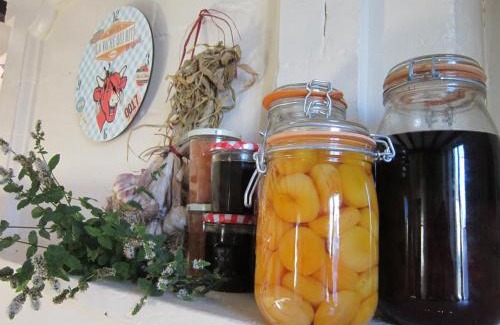 Parcoul-Chenaud Bed & Breakfast | Family-Friendly Maison Metcalf: Guest Rated 10/10 Stay