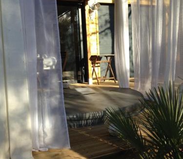 Audenge Bed & Breakfast | Indulge in Relaxation at L'Haute en Couleur Cabanes Spas