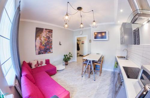Moscow Outpost District Apartment | Discover Comfort at Московская Застава - Guest Rated 10/10