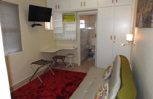 Windhoek Apartment | Bealtaine Chalet: Guest Rated 9/10 with Pool & Hot Tub