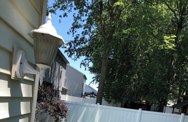 3BR / 2.5BA Updated Home w/ Finished Basement 1 Garage Space - 15 minutes to ND