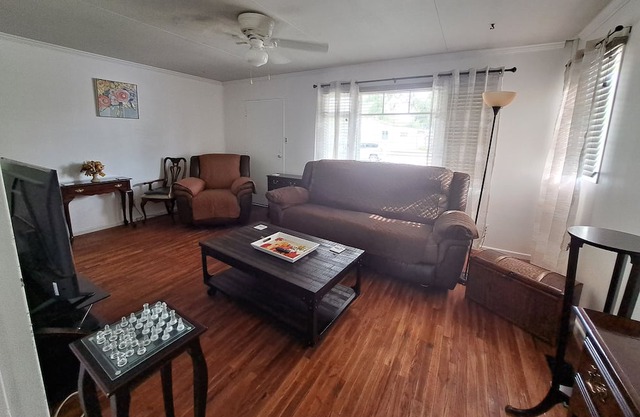 Brownsburg Best Bungalow