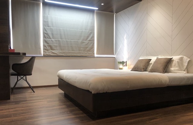 Luxurious Sea View Apartment near Mahim Church, Raheja Hospital, 1BKC.