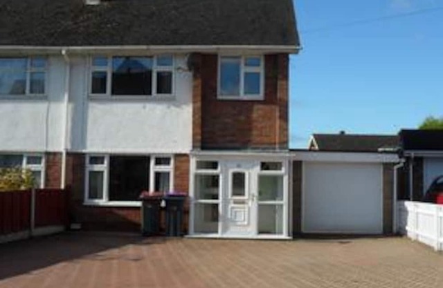 4-Bed House in Newport, Shropshire
