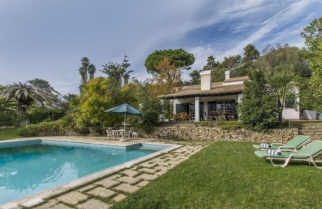 Wonderful Sesimbra Villa | 4 Bedrooms | Villa da Encosta | Short Drive To The Beach