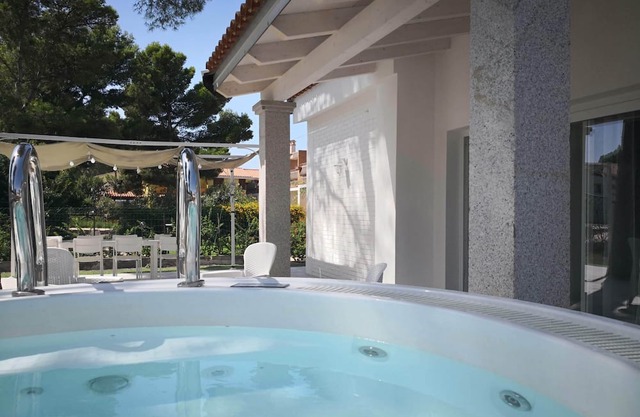 ikebana villa Porto Pino Beach !!