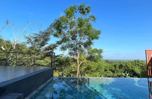 Sky View Luxury Pool Villa Suratthani