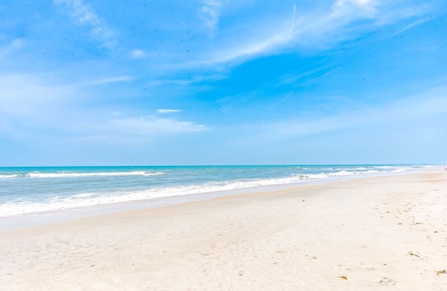 A Little Slice of Paradise on North Topsail Beach - 2BR Shipwatch Condo