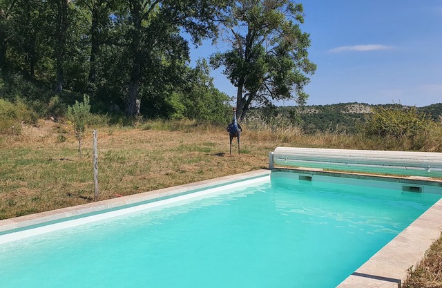 Les Claveaux - Maison de campagne avec piscine