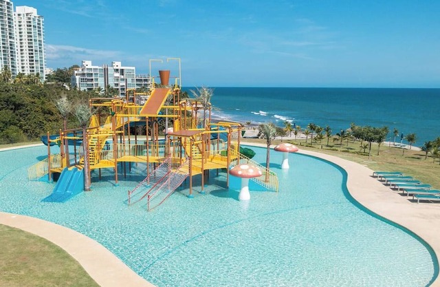 This villa is a 4 bedroom(s), 4 bathrooms, located in Casamar, Panamá Oeste Province.