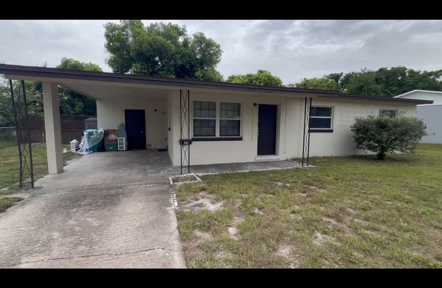 3-bedroom 2-bathroom house with central AC, huge yard, WIFi, and laundry room.