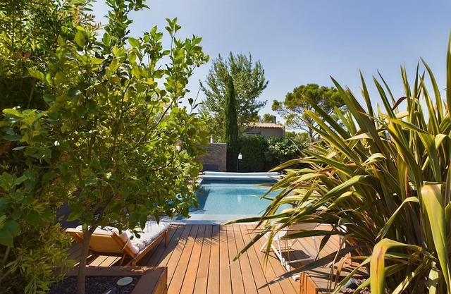 Villa Cornillon-Confoux, 3 bedrooms, 6 persons