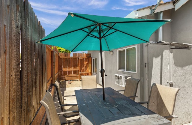 COZY 1Bdr, 1Ba w/ Washer & Dryer