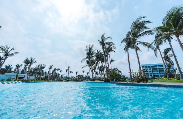 Mayan Lakes Condo: Exclusivity and Comfort!