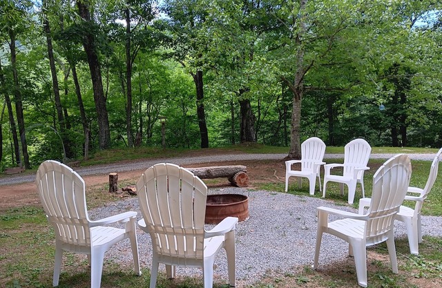 RECONNECT to nature with cozy cabin near Church Hill, TN
