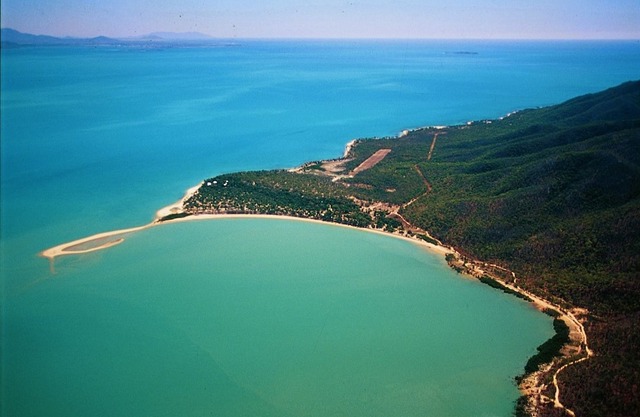UNIT 3 SUNSET BEACH BUNGALOWS, CAPE GLOUCESTER, ABSOLUTE BEACH FRONT