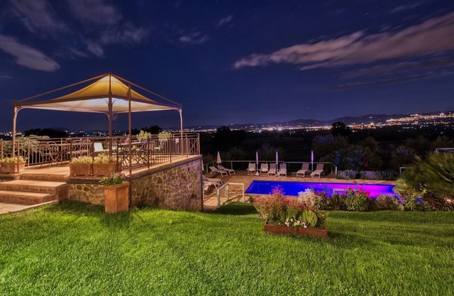 L’Olmo Agriturismo di charme-The Sunrise suite with breathtaking view of Assisi.