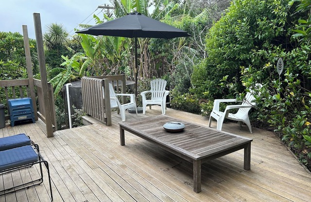 Beach House at Cable Bay - Central for exploring Northland or just relaxing