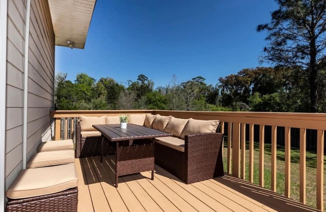 347) Perfect for groups- 5 beds!