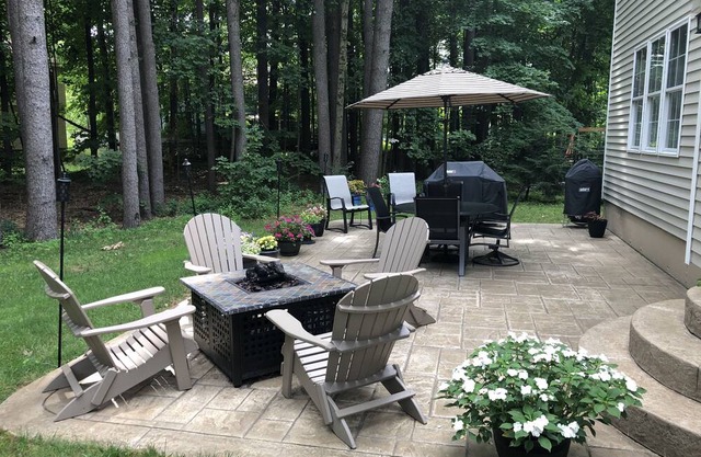 Large Family Home Close to Everything Saratoga