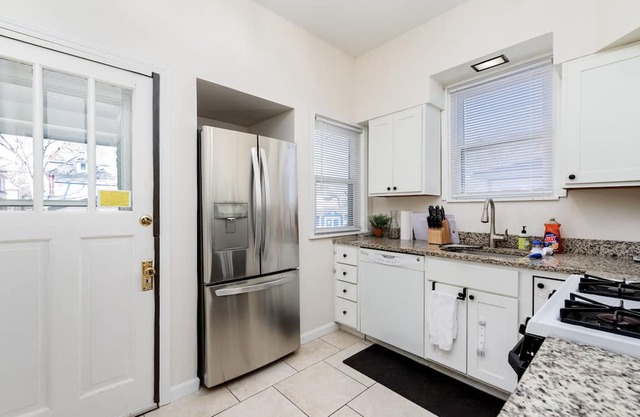 Charming Cottage in Maplewood