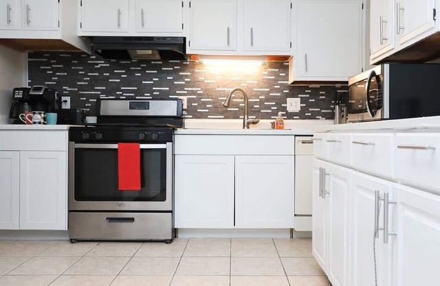 Cozy Colors Modern Family Friendly-3 days