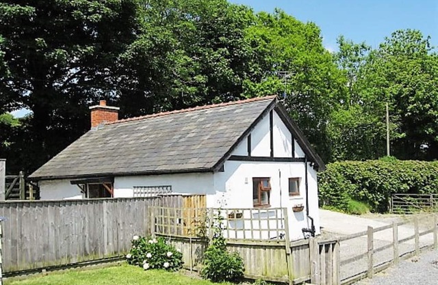 Brynhyfryd Cottage, Llanwrda